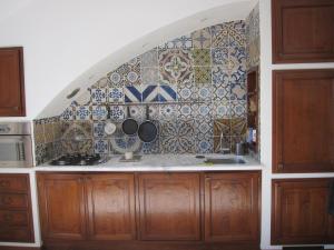 Enchanting Views Rooftop Apartment Prime Location