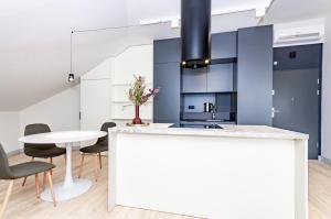 InPoint Sunny Studio next to Wawel Castle - Kossaka 5 Self Check-in