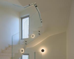 Leste Urban Living, a Stylish Suite for 2, centraly located, with private parking!
