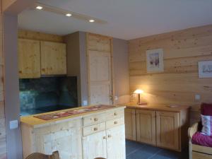 Appartement avec parking - Emplacement idéal - FR-1-355-221