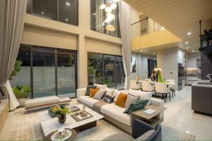 Luxury Pool Villa near Pattaya Walking Street