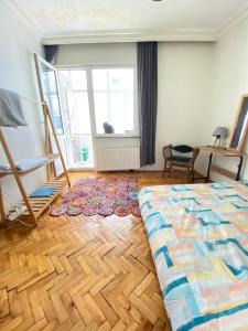Saltanat Apartment