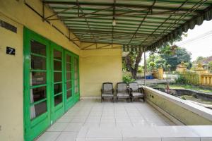 RedDoorz Syariah at Wisma Madukismo UMY