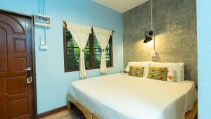 Retro At Phra Sing Guest House
