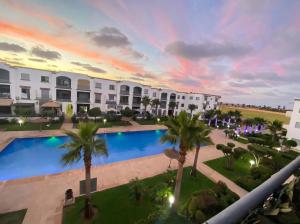 Appartement Premium Vue sur piscine & Jardin Privé