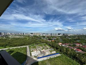 Havenest 1BR with Pool, near Okada and MOA