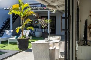 Villa Brandy 4BR With Rice Field View in Canggu