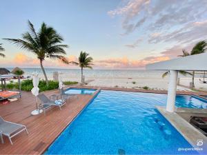 Deluxe 2B Marine View with Private Beach
