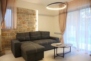 Sanro Apartments