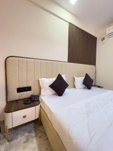 Hotel White Desert