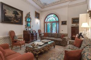 Villa Licea, Historic Palace In Lecce Centre