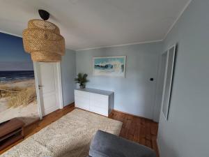 Cozy apartment in a tenement house near the beach