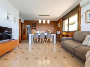 Apartment Cala dOr by Interhome