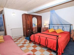 Holiday Home Bauernhaus aus dem XIX Jahrhundert by Interhome
