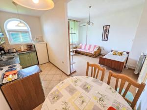 Apartment Wohnung 100m vom Strand entfernt by Interhome
