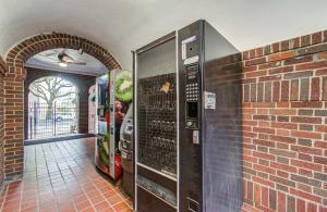Cute Downtown Stay near Toyota Center & Midtown