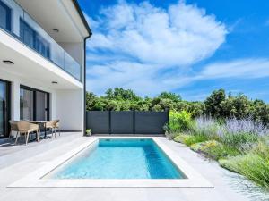 Holiday Home Villa Artec mit Meerblick by Interhome