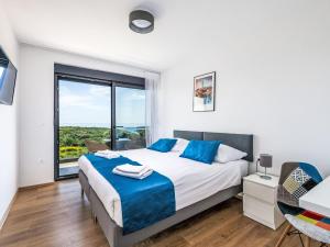 Holiday Home Villa Artec mit Meerblick by Interhome