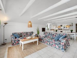 Holiday Home Annielle - from the sea by Interhome
