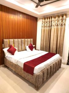 Hotel Gareen By Du Rooms Near Delhi University Kamlangar