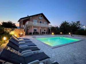 Villa Canyon Escape 12 Personen