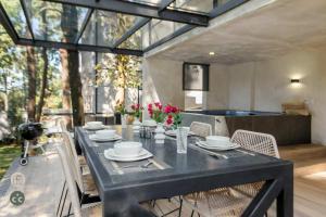 Increible Casa con Jacuzzi y Terraza en el Bosque