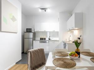Panorama Apartment - 2 View Terraces - City Center - Pereca