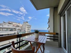 Colorful home w balcony views at Athens Riviera