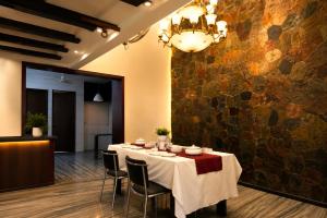 Evoke Comfort Apartment