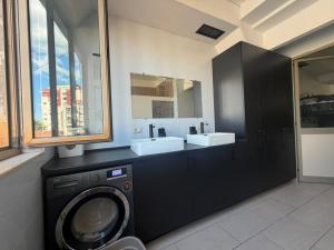 Englishman Hostel Shkoder Backpackers Instant Sleep
