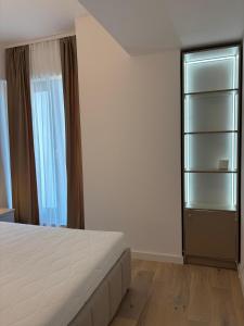 Oasis-First Estates Pipera