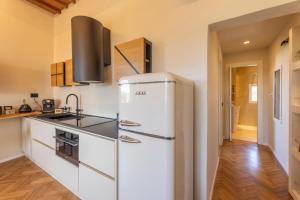 Bassa Marea - Canalside Design Retreat