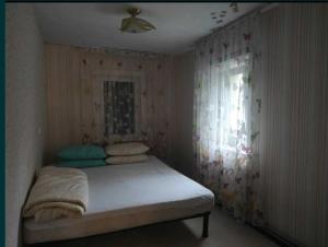 Shevchenko 338 Central Apartment