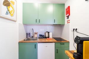 GuestReady-Charming Studio in Funchals Heart