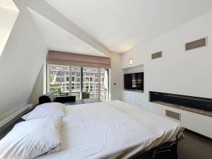 Apartment Littoral with two balconies by Interhome