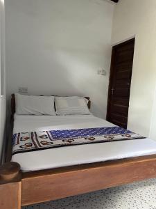 Lola Beach house