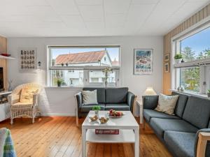 Holiday Home Annemone - 900m from the sea by Interhome