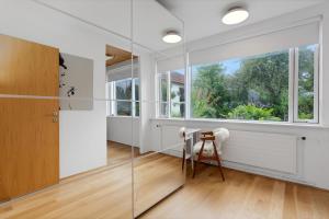4BR Modern Family Home Hot Tub, Garden and Parking