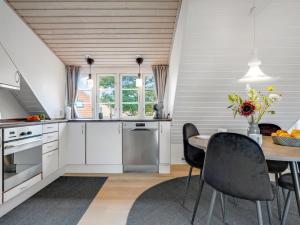 Holiday Home Edel - 250m from the sea by Interhome