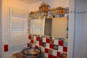 B&B / Chambres d'hotes Maison Saint Louis avec Jacuzzi : photos des chambres