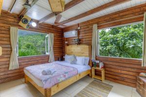 CosmicStays Yotsuba- Luxury Chalet in a Zen Forest
