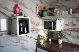old city apartment + free couscous on Friday