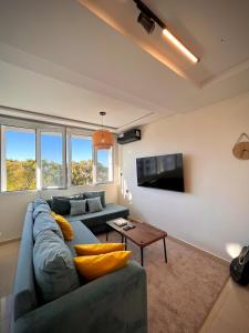 Elegant Studio with Panoramic Views