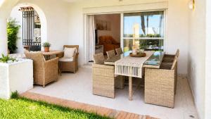 Pueblo Miraflores garden apartment