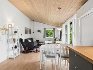 Holiday Home Arise - 1-5km from the sea by Interhome