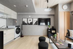 NEW OPEN! Shinsaibashi 4 min Dotonbori 5 min 4 Beds 35m2 Apartment