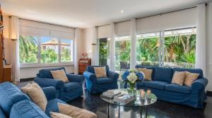 Villa Sitges Tupinetti Beach at 1 min walk Amaizing Garden and View Center Sitges 5 minutes walk NO NEED CAR