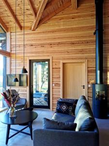 Lakehouse Nero