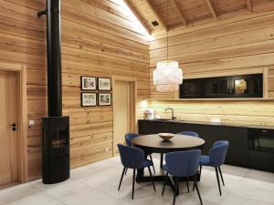 Lakehouse Nero