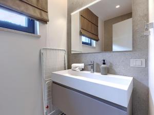Holiday Home Sola by Interhome